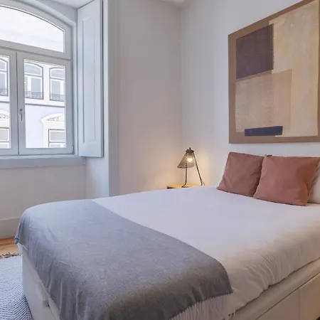 Downtown 2br In Santa Justa By Lovelystay Lisbon